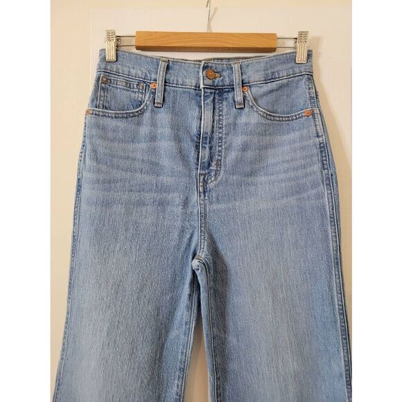 Madewell 11" High-Rise Flare Jeans in Conwell Wash 26  $135 - Picture 4 of 11